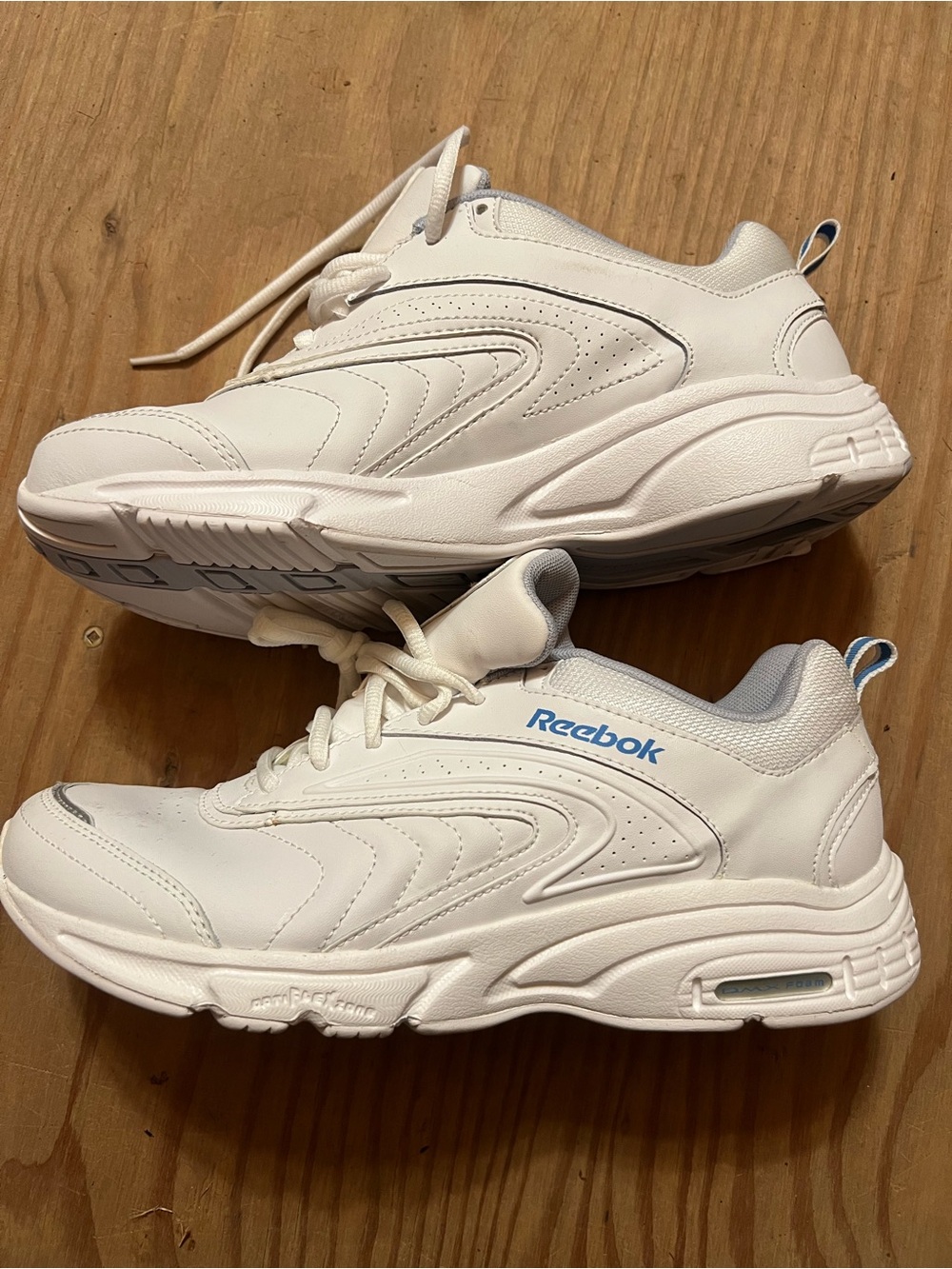 NWT Reebok Women’s Walk Ultra size 9.5